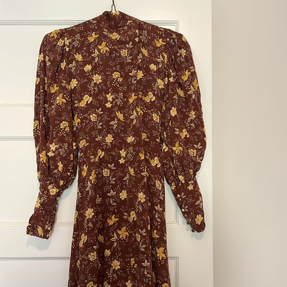 Floral doen dress - Picture 7 of 7